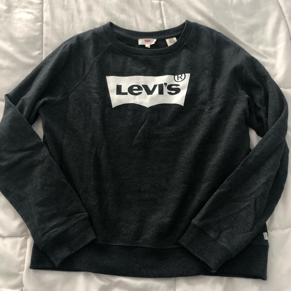 Levi Crew Neck Pullover